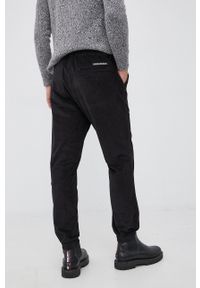 Calvin Klein Jeans Spodnie sztruksowe J30J318516.4890 męskie kolor czarny joggery. Kolor: czarny. Materiał: sztruks. Wzór: gładki #5