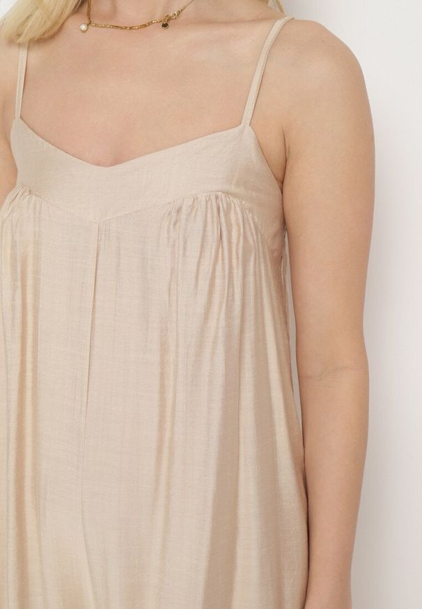 Born2be - Beżowy Kombinezon na Ramiączkach z Szerokimi Nogawkami Antonnia. Okazja: na spacer. Kolor: beżowy. Długość rękawa: na ramiączkach. Długość: długie