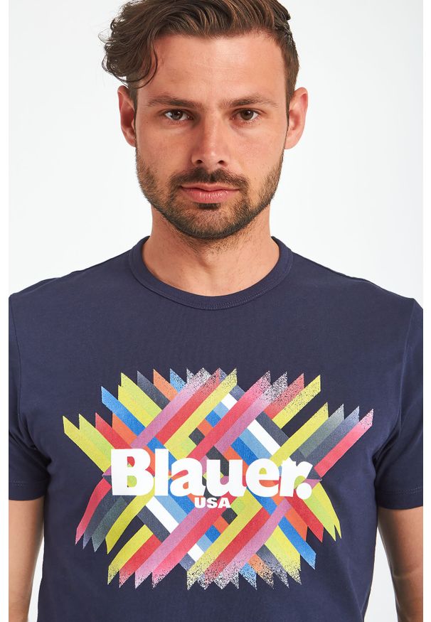 Blauer - T-SHIRT BLAUER. Materiał: bawełna, jersey. Długość: krótkie. Wzór: nadruk, kolorowy