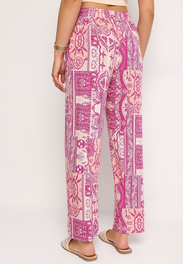 Born2be - Różowe Spodnie Palazzo z Wiskozy z Gumką w Talii Lirfea. Okazja: na co dzień. Kolor: różowy. Materiał: wiskoza. Styl: klasyczny, elegancki, boho, casual