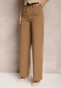 Renee - Jasnobrązowe Szerokie Spodnie High Waist z Gumką w Pasie Eternel. Okazja: na spotkanie biznesowe. Stan: podwyższony. Kolor: brązowy. Materiał: jedwab. Styl: biznesowy, elegancki #4