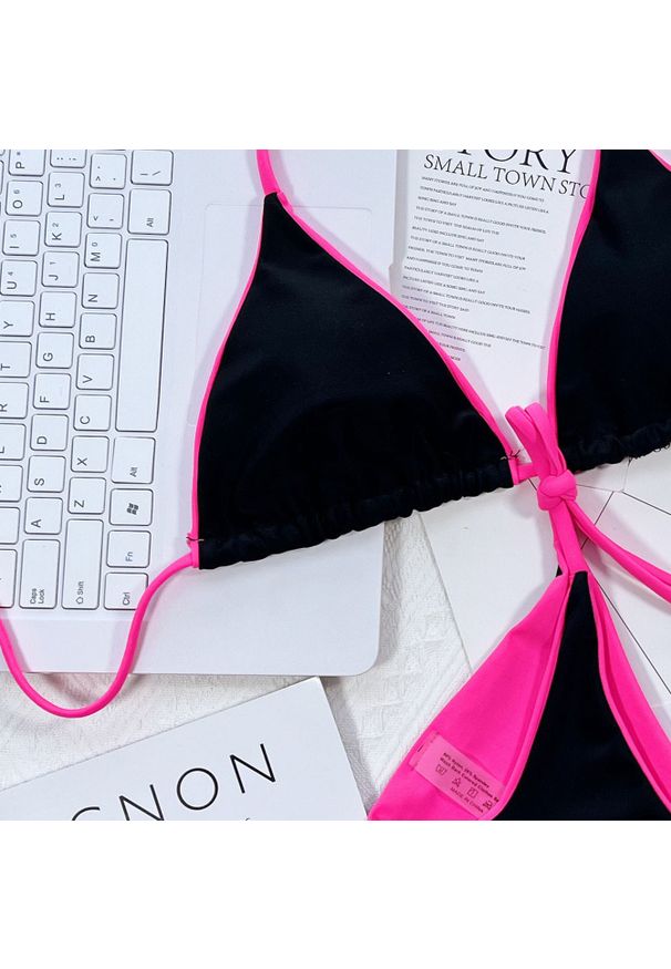 Intica - Bikini plażowe z regulowanymi sznureczkami Fawn. Kolor: czarny. Materiał: materiał, tkanina