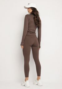 Born2be - Brązowy Komplet Sportowy Bluza z Wycięciem na Kciuk i Legginsy Redinelle. Kolor: brązowy #6