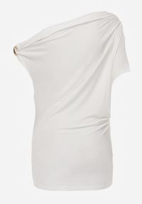 Born2be - Biała Asymetryczna Bluzka z Wiskozy z Metaliczną Ozdobą i Marszczeniem Orinlea. Okazja: na co dzień. Kolor: biały. Materiał: wiskoza. Długość: długie. Wzór: aplikacja. Styl: casual, elegancki #4