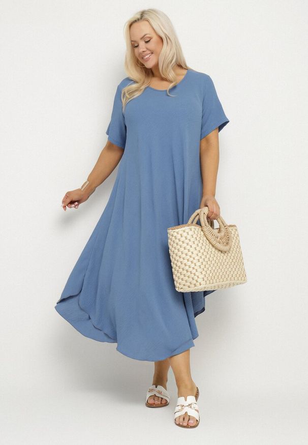 Born2be - Niebieska Rozkloszowana Sukienka z Bawełną Elzedia. Okazja: na co dzień. Kolor: niebieski. Materiał: bawełna. Typ sukienki: rozkloszowane. Styl: elegancki, casual