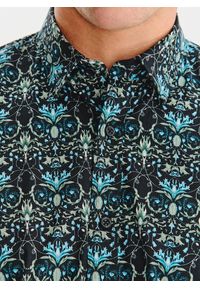 Pako Lorente - PAKO LORENTE - Czarna koszula w turkusowe kwiaty. Kolor: czarny, turkusowy, wielokolorowy. Materiał: elastan, bawełna. Długość rękawa: długi rękaw. Długość: długie. Wzór: kwiaty #9