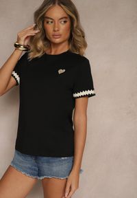 Renee - Czarny Bawełniany T-shirt z Sercem Firile. Okazja: na co dzień. Kolor: czarny. Materiał: bawełna. Styl: klasyczny, casual #4