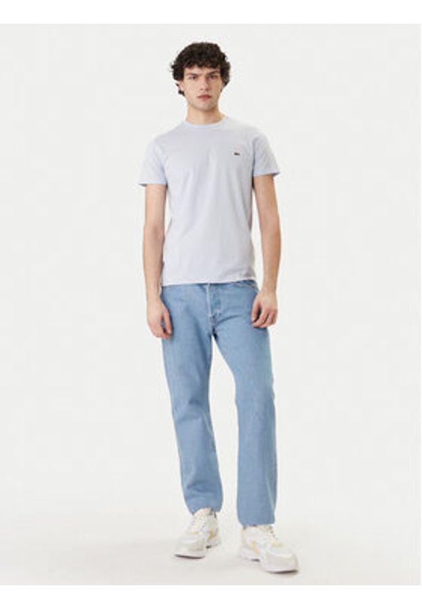 Lacoste T-Shirt TH6709 Błękitny Regular Fit. Kolor: niebieski. Materiał: bawełna