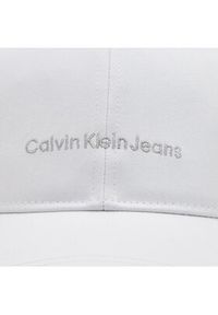 Calvin Klein Jeans Czapka z daszkiem Institutional Cap K60K608849 Biały. Kolor: biały. Materiał: materiał