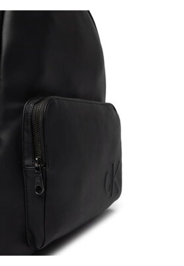 Calvin Klein Plecak Bold Ck Round Backpack LV04D3246G Czarny. Kolor: czarny. Materiał: skóra