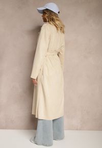 Renee - Jasnobeżowy Casualowy Wiązany Płaszcz z Kieszeniami Haliasem. Okazja: na co dzień. Kolor: beżowy. Materiał: jeans. Styl: casual