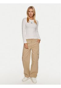 Guess Jeans Spodnie cargo W4YB61 WGCV1 Beżowy Relaxed Fit. Kolor: beżowy. Materiał: bawełna #4