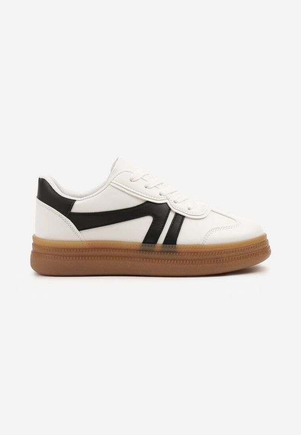 Born2be - Biało-Czarne Sneakersy w Stylu Kultowych Tenisówek z Ozdobnymi Przeszyciami Alanithra. Okazja: na co dzień. Zapięcie: sznurówki. Kolor: biały. Materiał: jeans