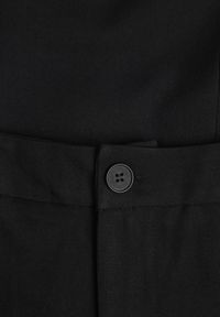 Born2be - Czarny Garniturowy Komplet Szerokie Spodnie i Asymetryczna Bluzka Bez Rękawów Sinaia. Kolor: czarny. Materiał: poliester #3