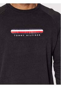 TOMMY HILFIGER - Tommy Hilfiger Bluza Track UM0UM02363 Czarny Regular Fit. Kolor: czarny. Materiał: bawełna #4