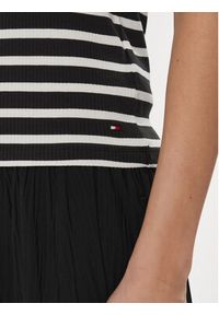 TOMMY HILFIGER - Tommy Hilfiger Top WW0WW40590 Czarny Slim Fit. Kolor: czarny. Materiał: wiskoza #4