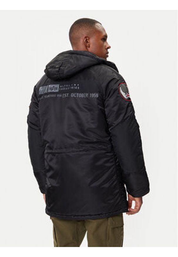 Alpha Industries Kurtka zimowa N3B Airborne 188141 Czarny Regular Fit. Kolor: czarny. Materiał: syntetyk. Sezon: zima