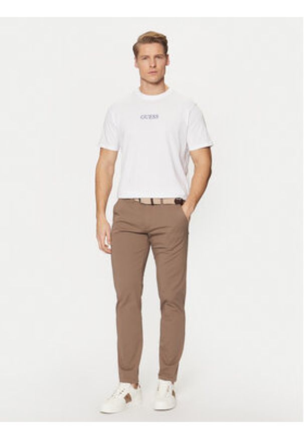 Guess T-Shirt M5RI58 K9RM1 Biały Regular Fit. Kolor: biały. Materiał: bawełna