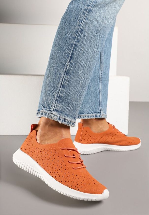 Born2be - Pomarańczowe Sneakersy z Ażurową Cholewką Grellio. Okazja: na co dzień. Kolor: pomarańczowy. Materiał: jeans. Szerokość cholewki: normalna. Wzór: ażurowy