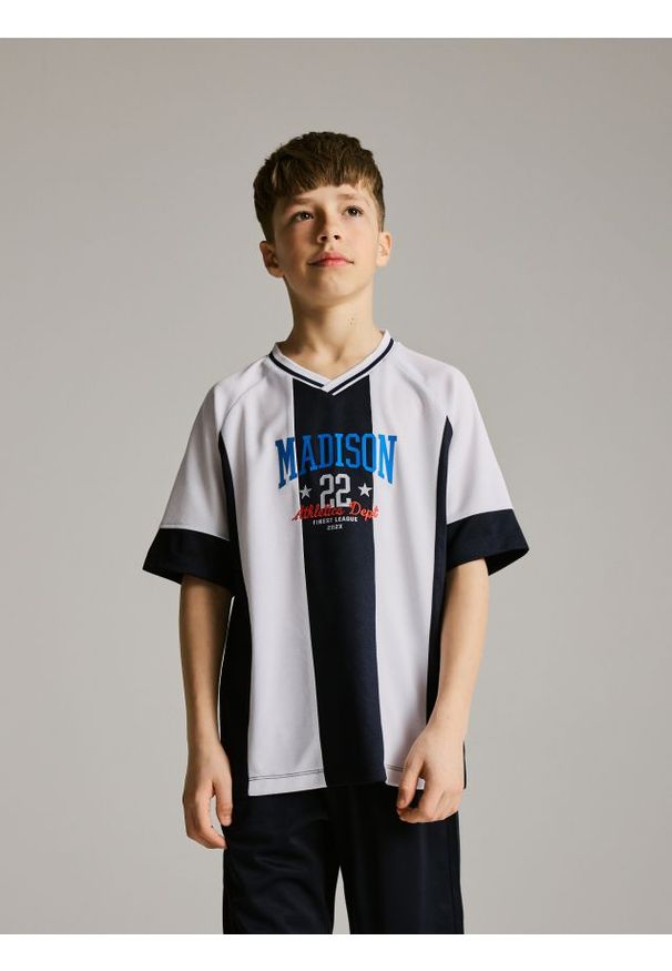 Reserved - Sportowy komplet z nadrukiem - biały. Kolor: biały. Materiał: dzianina. Wzór: nadruk. Styl: sportowy