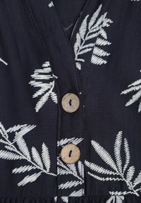 Born2be - Niebieska Rozkloszowana Sukienka z Wiskozy z Dekoltem na Guziki Watesa. Okazja: na co dzień. Kolor: niebieski. Materiał: wiskoza. Typ sukienki: rozkloszowane, proste. Styl: boho, casual #4