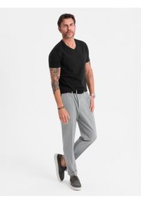 Ombre Clothing - Klasyczna męska bawełniana koszulka z dekoltem w serek BASIC – czarna V1 - Rozmiar: XXL. Typ kołnierza: dekolt w serek. Kolor: czarny. Materiał: bawełna. Styl: klasyczny #4
