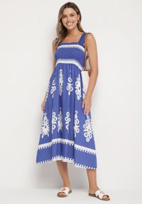 Born2be - Niebieska Wiskozowa Sukienka o Rozkloszowanym Kroju w Ornamentny Wzór Adoxie. Okazja: na co dzień, na spacer. Kolor: niebieski. Materiał: wiskoza. Długość rękawa: na ramiączkach. Typ sukienki: rozkloszowane, proste. Styl: klasyczny, casual #4