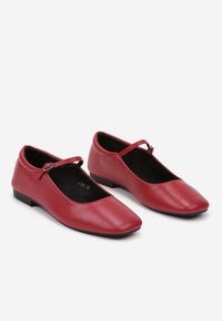 Born2be - Czerwone Balerinki z Paseczkiem i Kwadratowym Noskiem Revione. Kolor: czerwony. Sezon: lato. Styl: elegancki #3