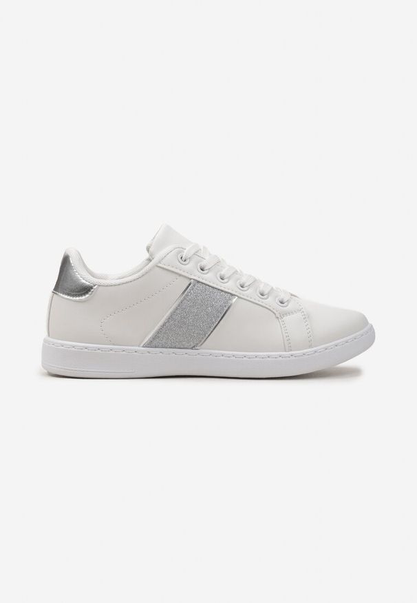Born2be - Biało-Srebrne Sneakersy z Brokatowym Paskiem na Bogu Calapsa. Nosek buta: okrągły. Zapięcie: pasek. Kolor: biały. Materiał: materiał. Obcas: na obcasie. Wysokość obcasa: niski