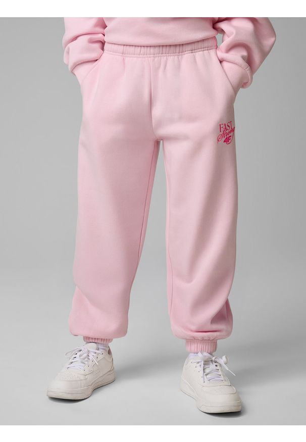 4f - 4F Spodnie dresowe joggery dziewczęce - różowe 146/152 (10-12 lat). Okazja: na spacer, na co dzień, na uczelnię. Stan: podwyższony. Kolor: różowy. Materiał: dresówka. Sezon: lato. Styl: casual