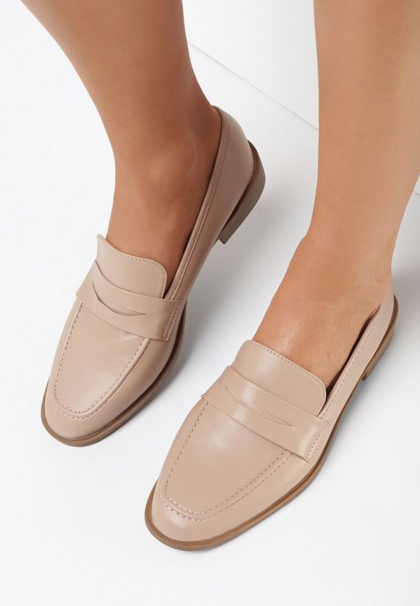 Born2be - Beżowe Mokasyny Meteris. Zapięcie: pasek. Kolor: beżowy. Szerokość cholewki: normalna. Wzór: aplikacja. Wysokość cholewki: przed kostkę. Materiał: jeans. Obcas: na obcasie. Styl: klasyczny. Wysokość obcasa: niski