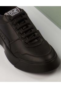 PREMIUM BASICS - Czarne sneakersy z wegańskiej skóry Night Black. Nosek buta: okrągły. Kolor: czarny. Materiał: materiał. Szerokość cholewki: normalna. Wzór: aplikacja #3