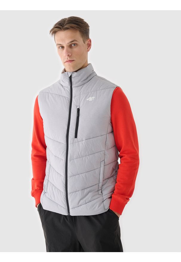 4f - 4F Bezrękawnik puchowy z wypełnieniem syntetycznym męski - szary L. Okazja: na co dzień. Typ kołnierza: kołnierzyk stójkowy. Kolor: szary. Materiał: puch, syntetyk. Długość rękawa: bez rękawów. Długość: długie. Wzór: jodełka. Styl: casual, elegancki, sportowy, klasyczny