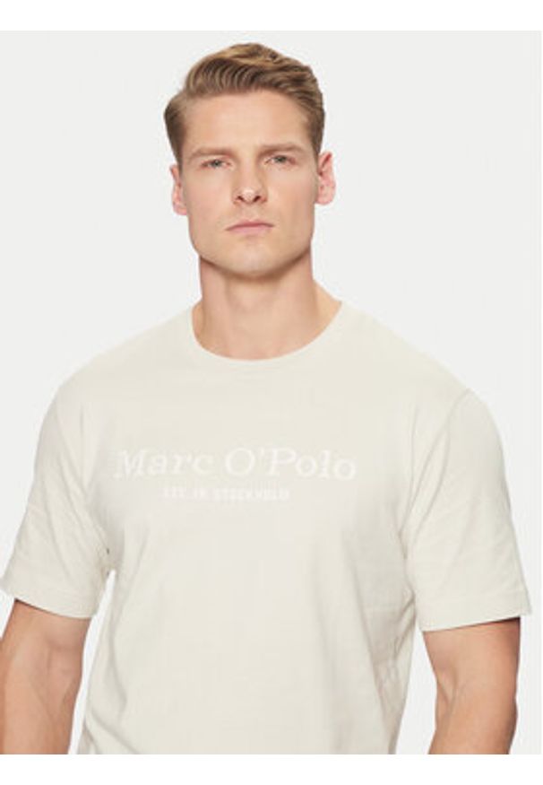 Marc O'Polo T-Shirt 520 2012 51052 Beżowy Regular Fit. Typ kołnierza: polo. Kolor: beżowy. Materiał: bawełna