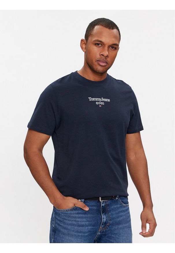 Tommy Jeans T-Shirt 85 Entry DM0DM18569 Niebieski Regular Fit. Kolor: niebieski. Materiał: bawełna