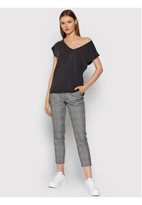 Vero Moda T-Shirt Filli 10247666 Czarny Regular Fit. Kolor: czarny. Materiał: syntetyk #3