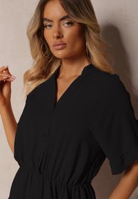 Renee - Czarny Kombinezon o Taliowanym Kroju z Falbanką przy Rękawach i Gumką w Pasie Nansili. Okazja: na co dzień. Kolor: czarny. Długość: długie. Styl: casual #4