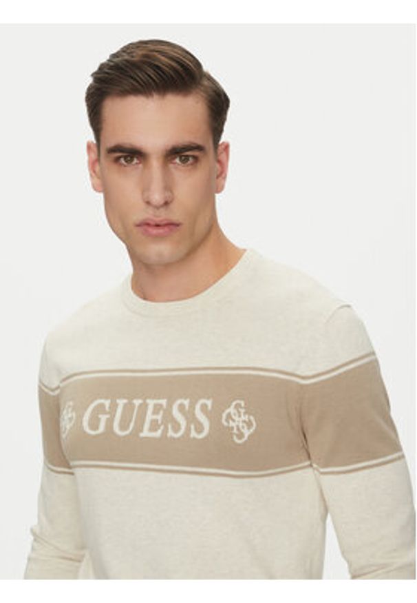 Guess Sweter M5GR05 Z3MI1 Beżowy Regular Fit. Kolor: beżowy. Materiał: bawełna