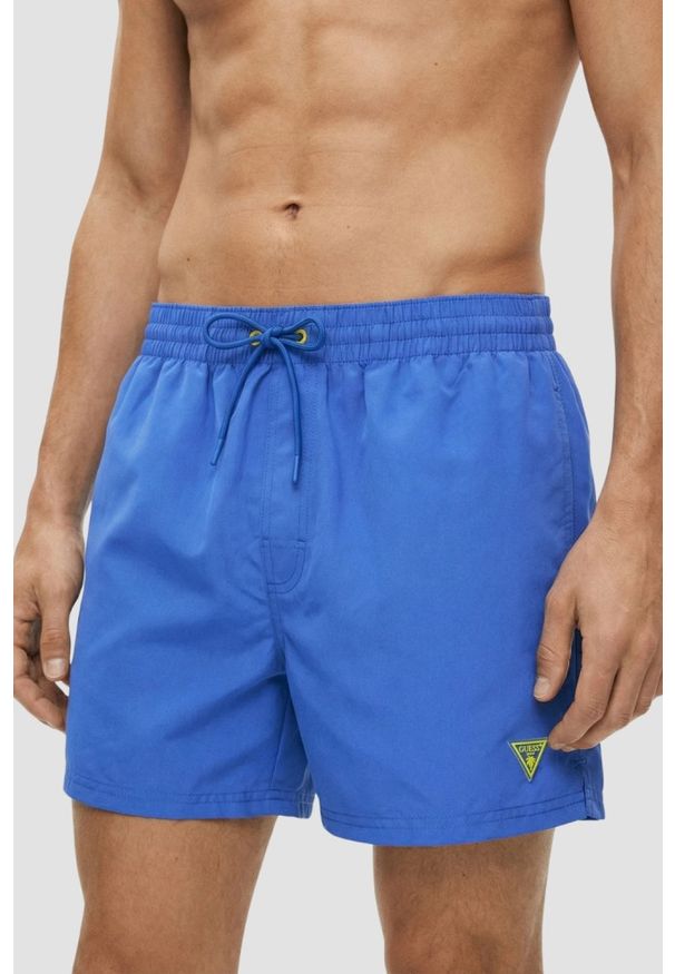 Guess - GUESS Granatowe którkie męskie kąpielówki New Basic, Rozmiar M. Kolor: niebieski