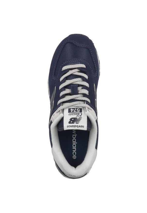 Buty do chodzenia damskie New Balance 574. Zapięcie: sznurówki. Kolor: niebieski. Materiał: syntetyk, tkanina, materiał. Szerokość cholewki: normalna. Model: New Balance 574. Sport: turystyka piesza
