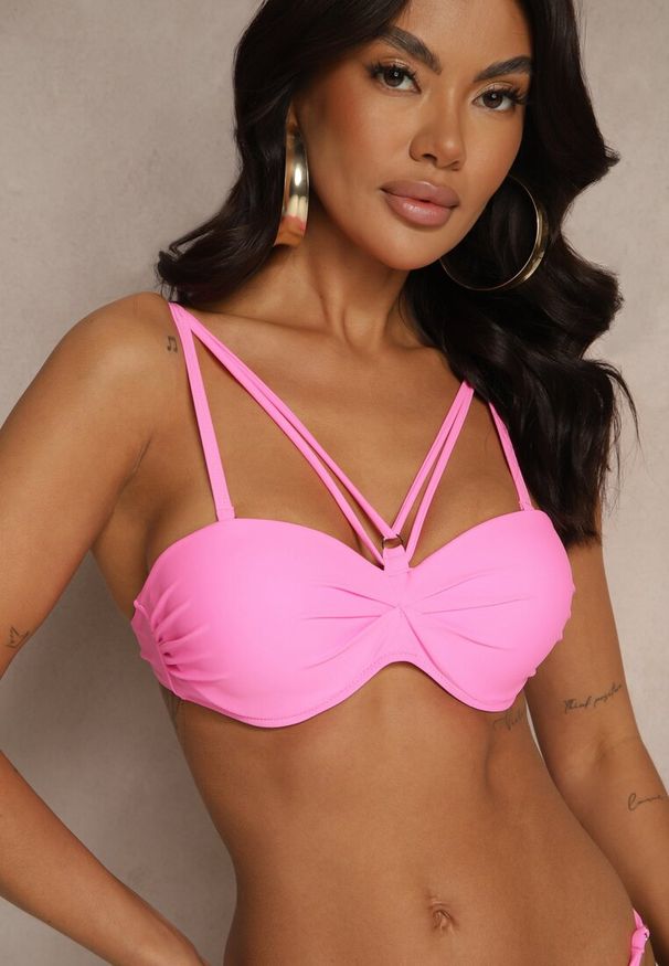 Renee - Jasnoróżowe Bikini Majtki Typu Figi i Biustonosz z Ozdobnymi Paskami Fadelinna. Kolor: różowy. Wzór: paski