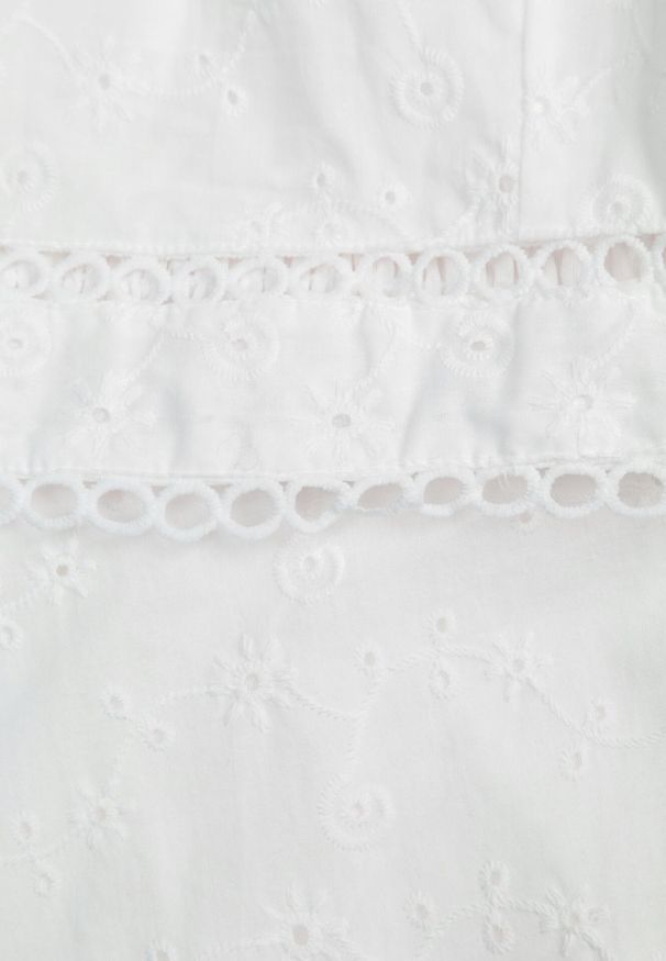 Born2be - Biały Komplet Boho z Koronkowym Topem i Długą Spódnicą z Gumką w Pasie Isemia. Kolor: biały. Materiał: koronka