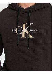 Calvin Klein Jeans Bluza J30J322701 Czarny Regular Fit. Kolor: czarny. Materiał: bawełna #4
