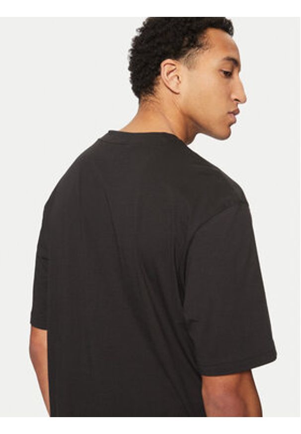 Hugo - HUGO T-Shirt Nafralo 50533528 Czarny Regular Fit. Kolor: czarny. Materiał: bawełna