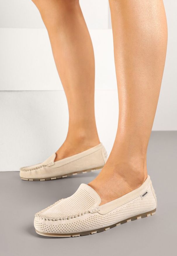 Born2be - Beżowe Mokasyny ze Skórzaną Wkładką i Przeszyciami Sileldia. Okazja: na co dzień. Kolor: beżowy. Materiał: skóra. Styl: elegancki, casual