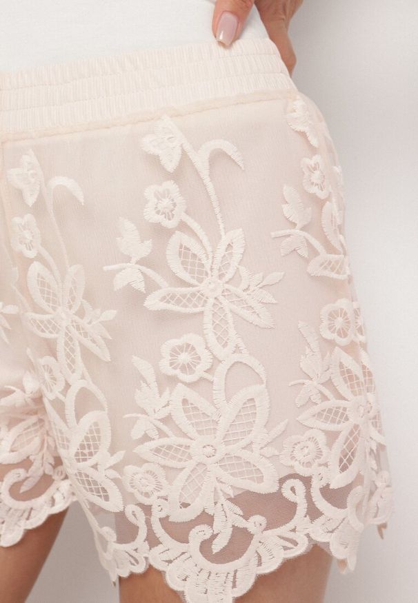 Born2be - Różowe Szorty z Bawełną i Koronką Lunazetia. Okazja: na co dzień. Kolor: różowy. Materiał: bawełna, koronka. Wzór: koronka. Sezon: lato. Styl: casual, elegancki, klasyczny