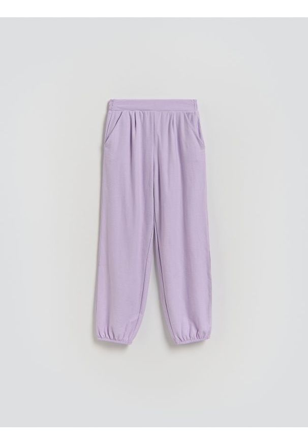 Reserved - Spodnie bombacho - lawendowy. Kolor: fioletowy. Materiał: bawełna