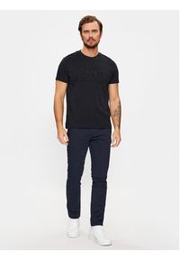 GANT - Gant T-Shirt Reg Tonal Shield Ss 2003140 Czarny Regular Fit. Kolor: czarny. Materiał: bawełna