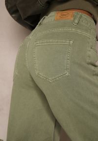 Renee - Ciemnobeżowe Jeansy o Szerokim Kroju z Bawełny High Waist Marquilla. Okazja: na co dzień. Stan: podwyższony. Kolor: beżowy. Długość: długie. Styl: casual #4