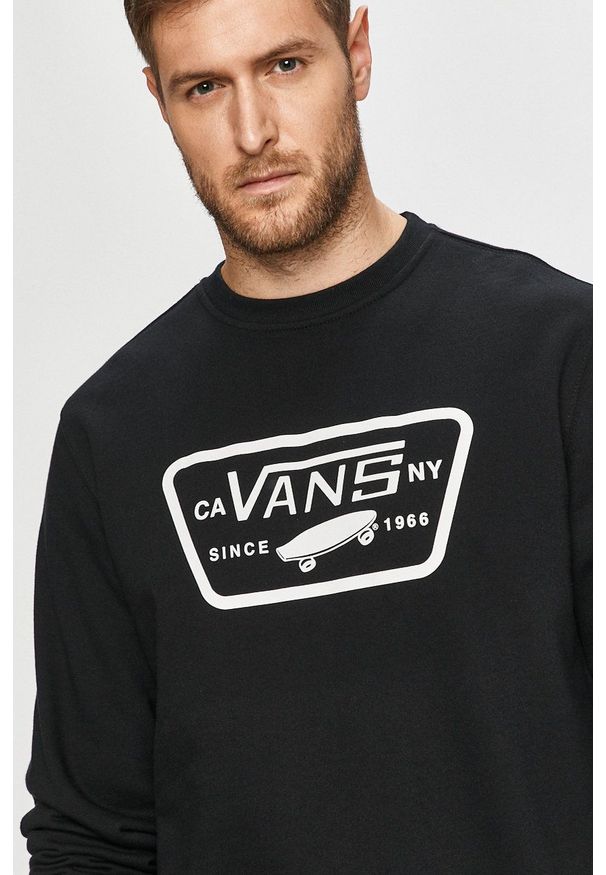 Vans - Bluza bawełniana. Okazja: na co dzień. Kolor: czarny. Materiał: bawełna. Wzór: nadruk. Styl: casual